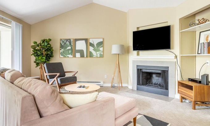 Tanasbourne Apartment | Excellent 2BR Apartment in Beaverton w/ Amenities