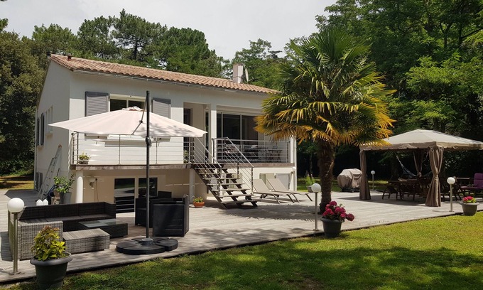 Le Bois-Plage-en-Re House | exceptional location on the island of Re