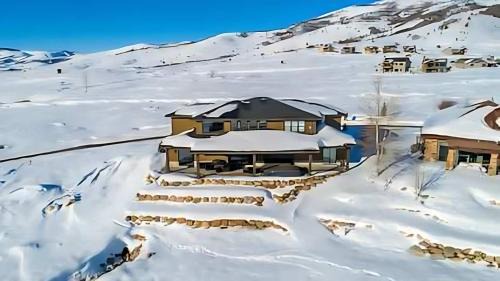 Wolf Creek House | Exceptional luxury 9 bdr 11 bath