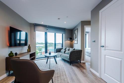 Holbeck Apartment | Exclusive 3 Bed Flat - Leeds City Centre
