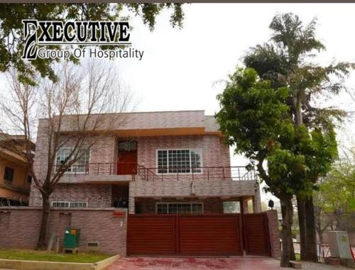 F-8 Sector House | Executive Grand Royal