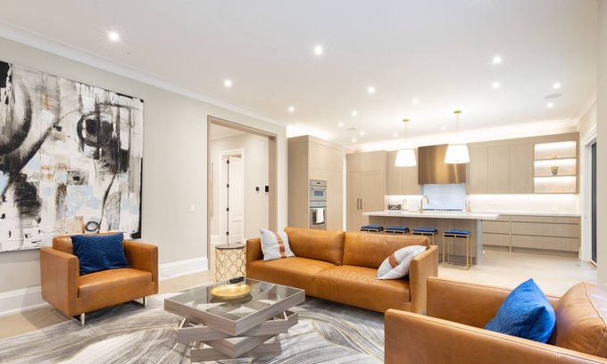 Islington House | Executive Home in Etobicoke Near Downtown Toronto