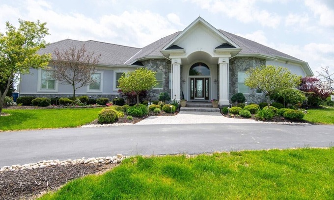 Otterbien Home House | Executive home on acreage and on a golf course.