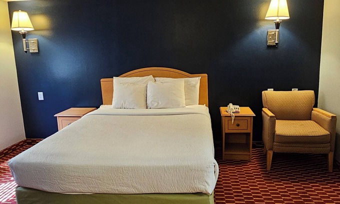 Naples Hotel | Executive Inn and Suites Extended Stay in Vernal