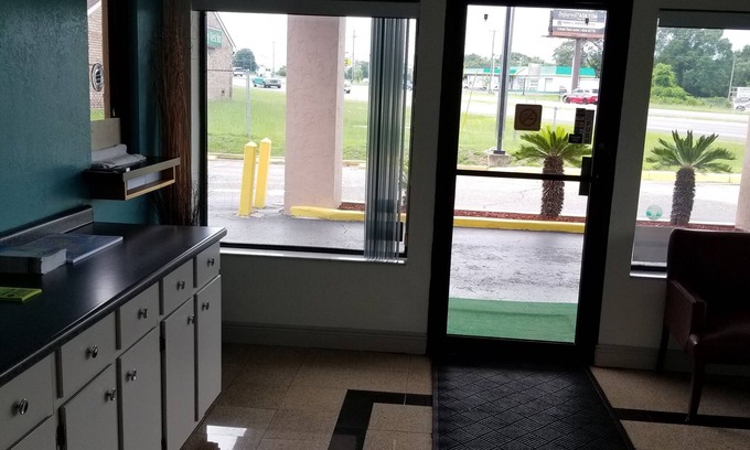 Brent Hotel | Executive Inn
