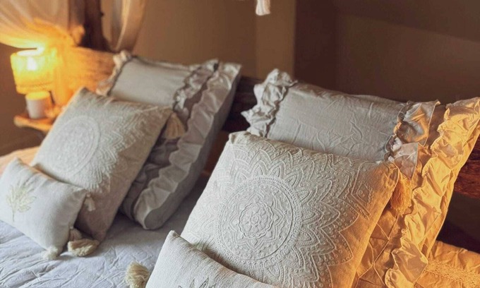 Saint-Maurice Apartment | Exotic suite with cinema, private spa & Savannah decor ๐พ๐ฟ, Enjoy your life