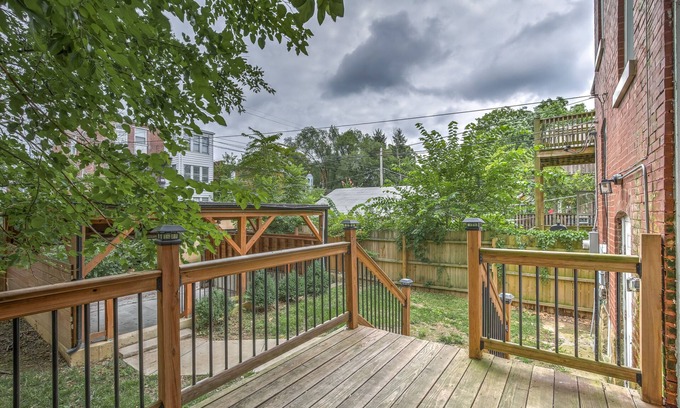St. Louis House | Expansive Downtown Home | JZ Vacation Rentals