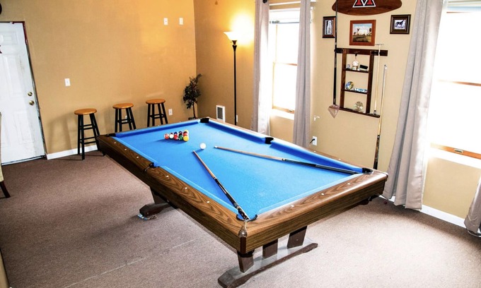 Oxford House | Experience Oxford - Spacious Home - Great Location