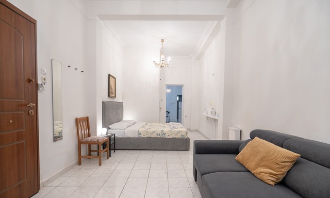 Vyronas Apartment | Explore Athens from a Vibrant Neighbourhood Apt .