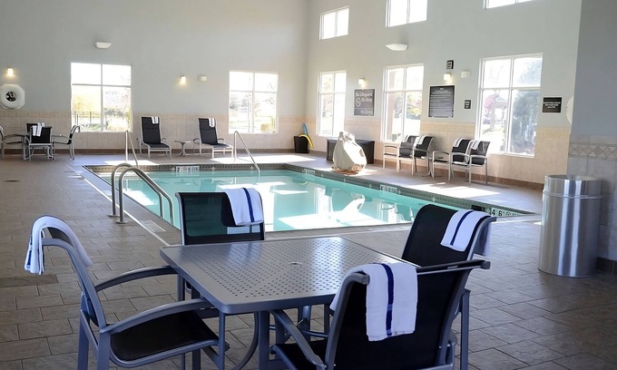 Athens Hotel | Explore the Heart of City! Free Breakfast, Indoor Pool, Free Parking!