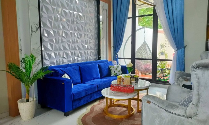 Tangerang Hotel | EXPRESS O 91277 Atiq Homestay Syariah