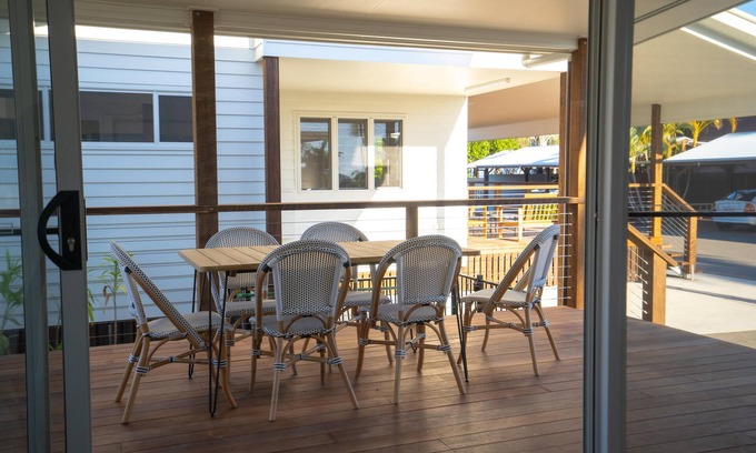 Urangan Ski Chalet | Exquisite 1 bedroom cottage perfect for a romantic getaway or for some R&R