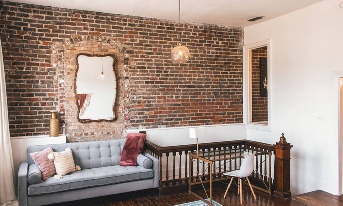 Old City Apartment | ✧ Exquisite Downtown Loft w/King Bed ✧