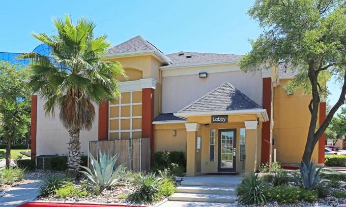 North San Antonio - SAT Hotel | Extended Stay America Suites - San Antonio - Airport