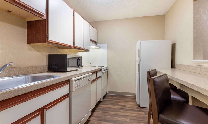Cordova Hotel | Extended Stay America Select Suites Memphis Cordova