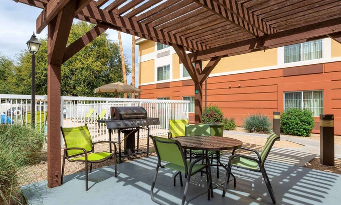 Central Scottsdale Hotel | Extended Stay America Suites Phoenix Scottsdale