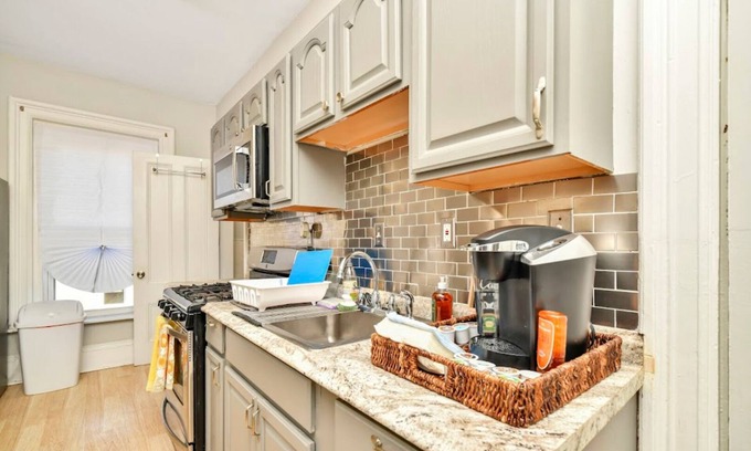 Dudley Square Apartment | Extremely clean and Affordable.