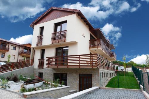 Balatonfured Apartment | Fürjes Villa Apartmanház