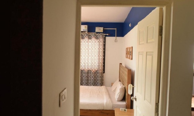 Parra Apartment | F-05, Power Back Up,100Mbps, Arpora