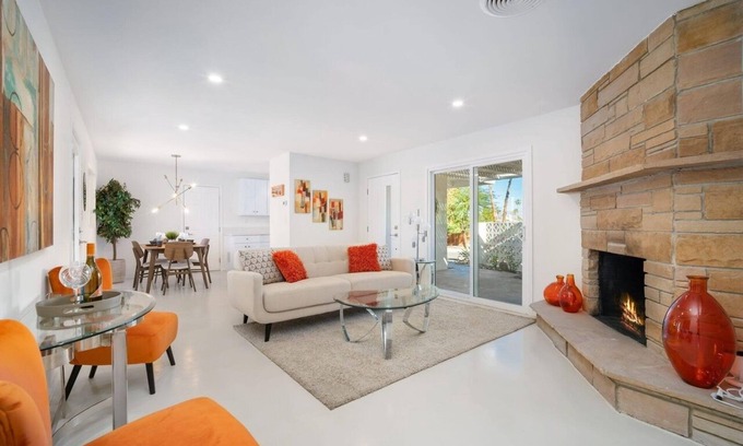 Cathedral City Cove House | Fab Mid Century Cathedral Cove Pool Home with Stunning Mountain Views
