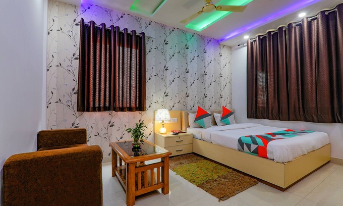 Sarnath Hotel | Fabexpress Moti Mahal