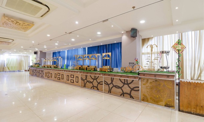 Hyderabad Hotel | FabHotel Aamantran & Banquet Halls