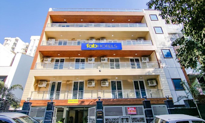 Sushant Lok Hotel | FabHotel Aashiyana Paradise