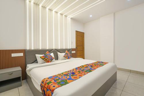 Narasapura Hotel | FabHotel Ayodhya Palace