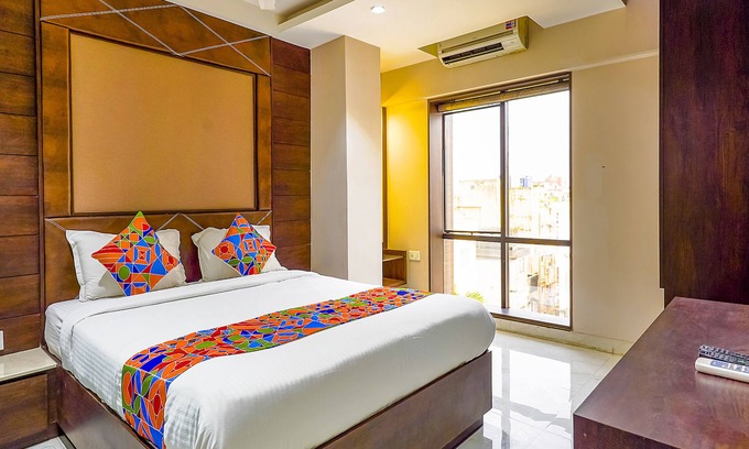 Block E Hotel | Fabhotel Eros 211