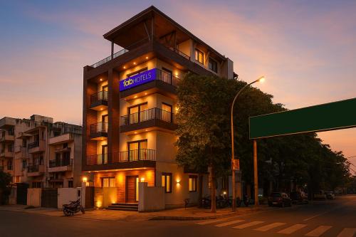 Noida Hotel | FabHotel F9 Sector 19