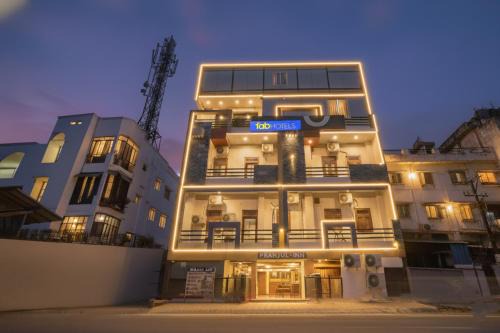 Allahabad Hotel | FabHotel Pranjul Inn