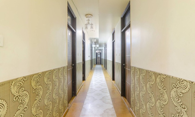 Kalyanpur Hotel | Fabhotel Shree Pushpraj