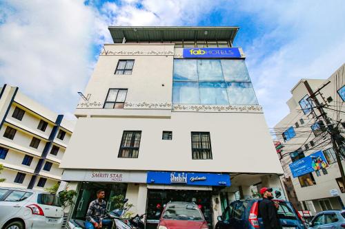 Maharana Pratap Nagar Hotel | FabHotel Smriti Star