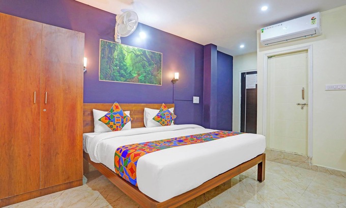 Ramamurthy Nagar Hotel | FabHotel Sujatha Residency - Near Channasandra Railway Station