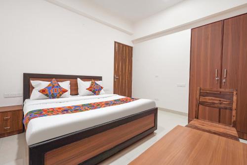 Noida Hotel | FabHotel Urban Villa
