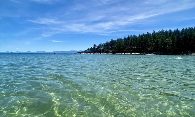 Regional District of Nanaimo Cottage | Fabulous cottage in the heart of Qualicum Beach. Inspired by Nature.