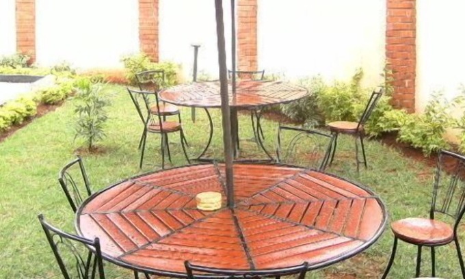 Westlands Hotel | Fahari Guest House