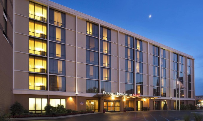 Downtown Louisville Hotel | Fairfield Inn & Suites by Marriott Louisville Downtown