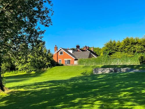 Carrickfergus House | Fairway House