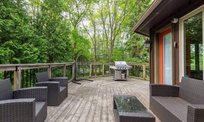Huntsville House | Fairy Bay Lakehouse