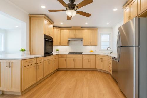 Fullerton House | Fairytale Vacation Home - 10 Min Drive to Disneyland