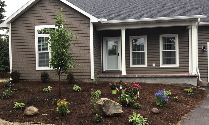 Kalkaska House | FALL COLORS/WINE TASTING TRAVERSE CITY NEAR NEW HOME IN KALKASKA