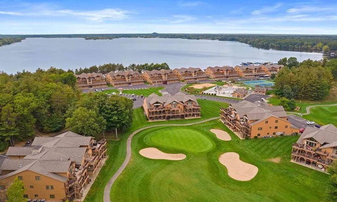 Arkdale Condo | Fall or Winter Getaway@ Northern Bay Resort!