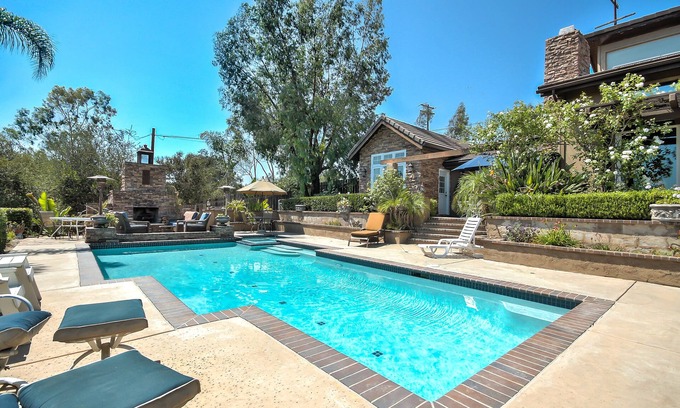 Fallbrook House | Fallbrook Tuscan villa oasis!