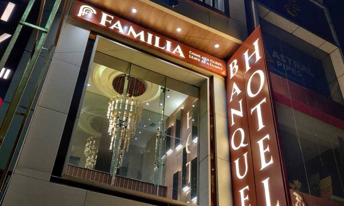 Alambagh Hotel | Familia Hotel and Banquets