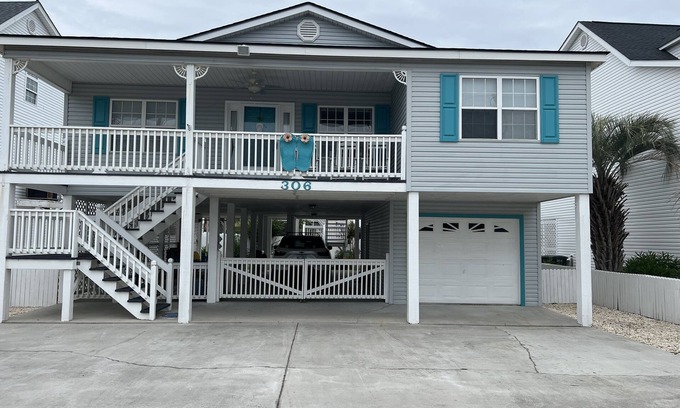 North Myrtle Beach House | Family and pet friendly and a short walk to the beach.