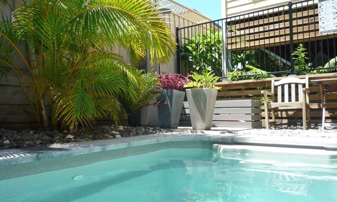 Diamond Beach House | Family beach house with pool and covered outdoor lounge area