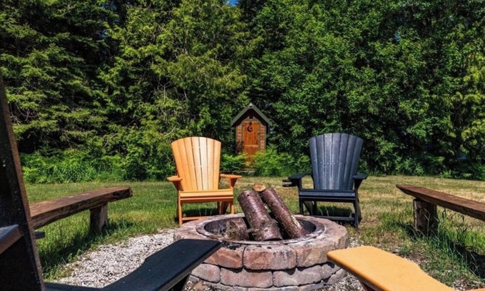 Northern Bruce Peninsula Cottage | Family-Friendly 3-Bedroom Cottage Right Across from Grotto, Bruce Peninsula