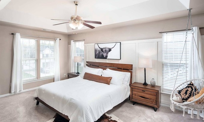 Charlotte House | Family-Friendly 3 Charlotte Home W/ Outdoor Patio!