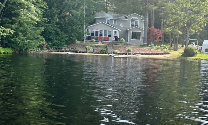 Meadows House | Family Friendly 4 Bedroom 3 Bathroom House on Water with Dock and Game Room